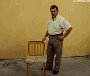 Gif Cuando el servidor se cae un viernes a las 5 de la tarde