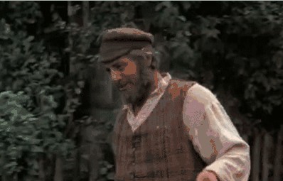 Gif Cuando alguien me pregunta que hace mi código antiguo