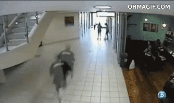 Gif Saliendo de la oficina un viernes por la noche