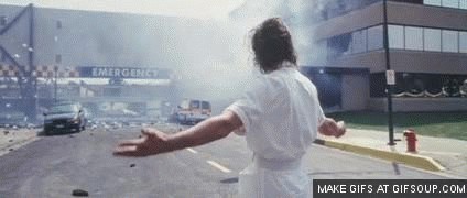 Gif Cuando espero que mis 3 meses de experiencia sean suficientes para arreglar un bug