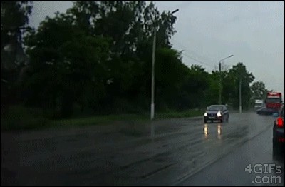 Gif Camino del trabajo un lunes por la mañana