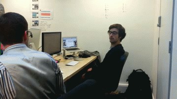 Gif Cuando veo que me he dejado una línea de debug en producción